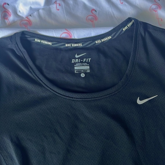 Nike small black T shirt Dri-FIT - Picture 4 of 5